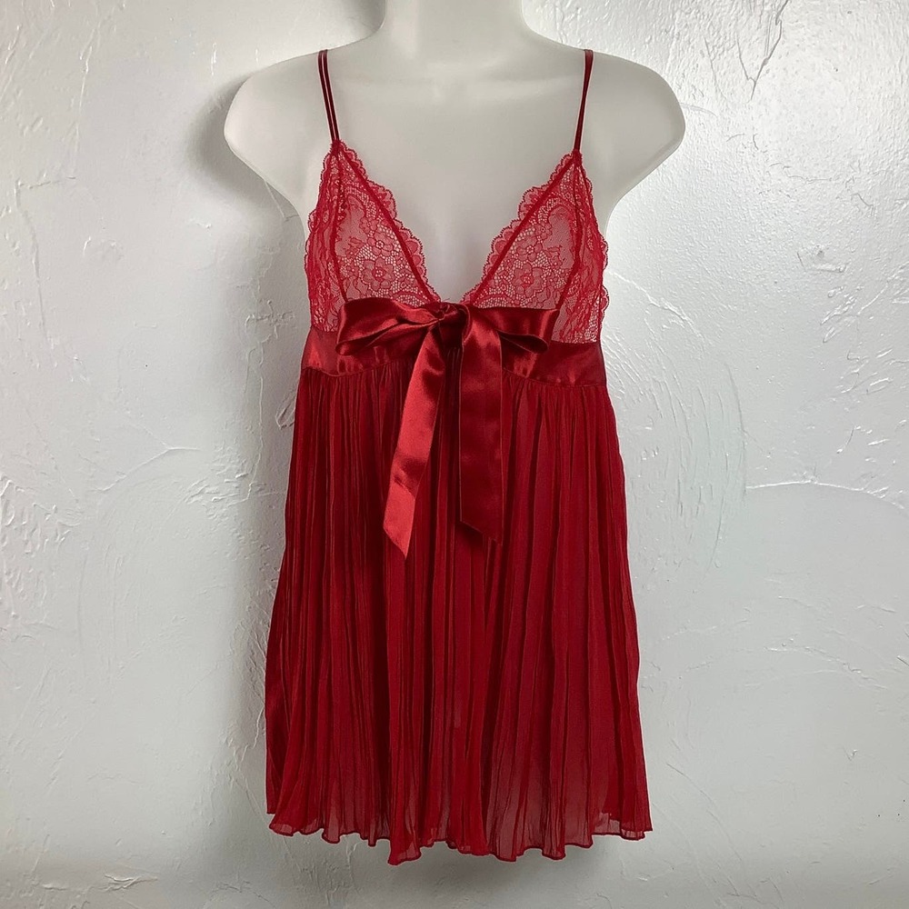 Victoria’s Secret Red Lace shear front bow babydoll SZ M EUC